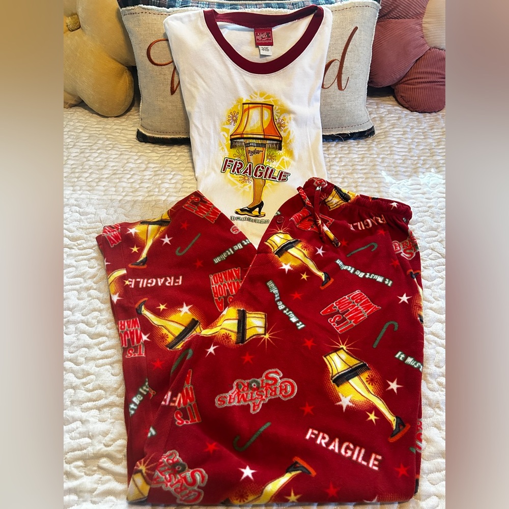 A Christmas Story FRAGILIE pajama set